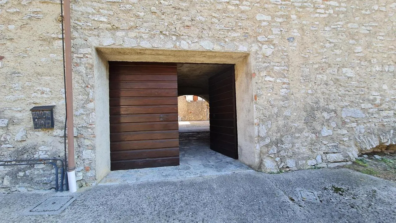 Apartment Bonaventura Appartamenti 12345 Agriturismo Gardola Centro Storico Tignale Italien